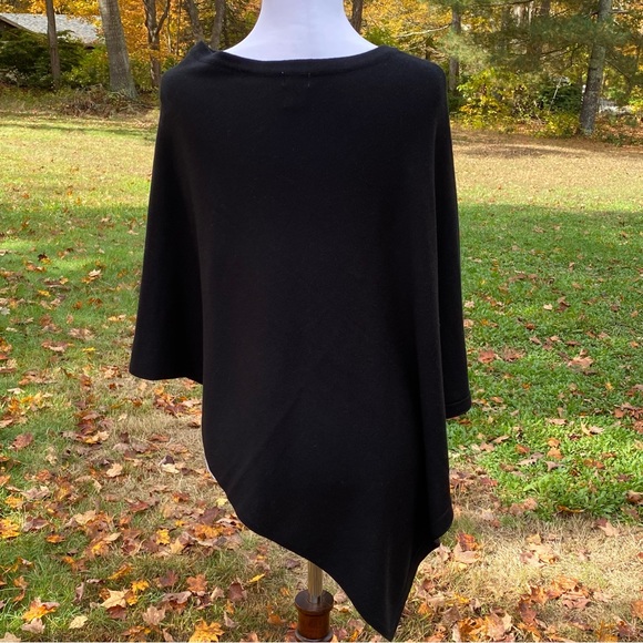 TOP IT OFF SWEATER PONCHO SHRUG BLACK SILVER SEQUIN BELIEVE HOLIDAY ONE SIZE OS - Picture 8 of 10